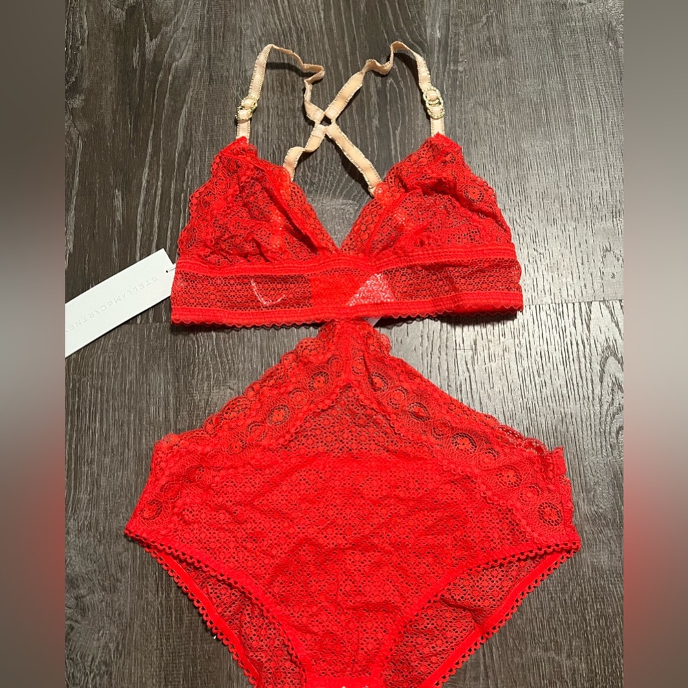 STELLA MCCARTNEY**Chloe Kissing Red Lace Cut-Out Bodysuit**Small $290 - Picture 2 of 7
